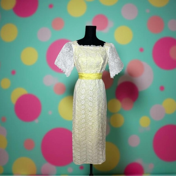 Vintage 60’s 70’s Maxi Lace Eyelet & Yellow Formal Dress Size Small - Picture 1 of 17